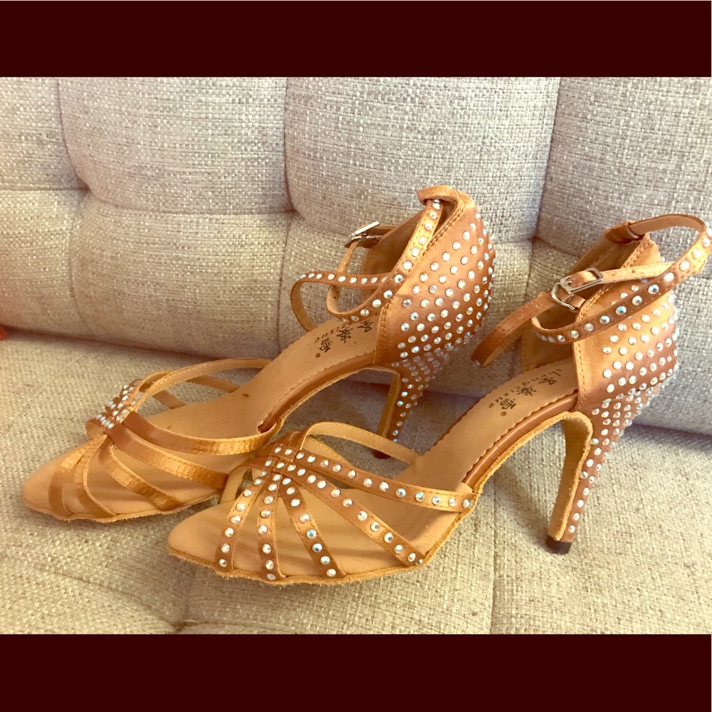 Salsa ballroom dance sandal size 11ish, 4” heel